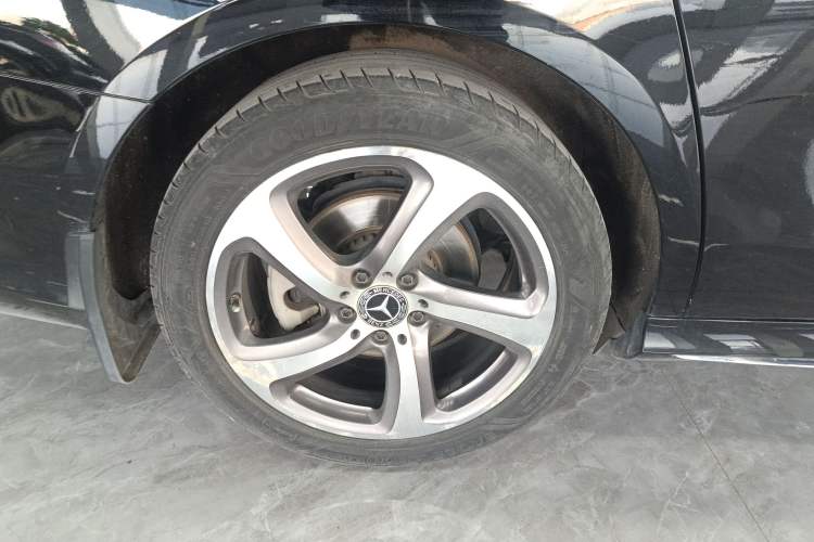 Used Mercedes-Benz E-Class 2019 Restyled E 300 L Sporty and Stylish Edition Exterior 8