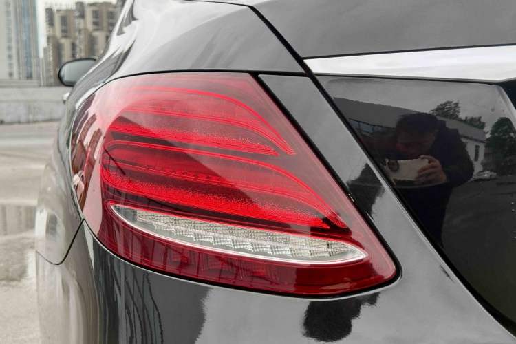 Used Mercedes-Benz E-Class 2019 E 260 L Exterior 8