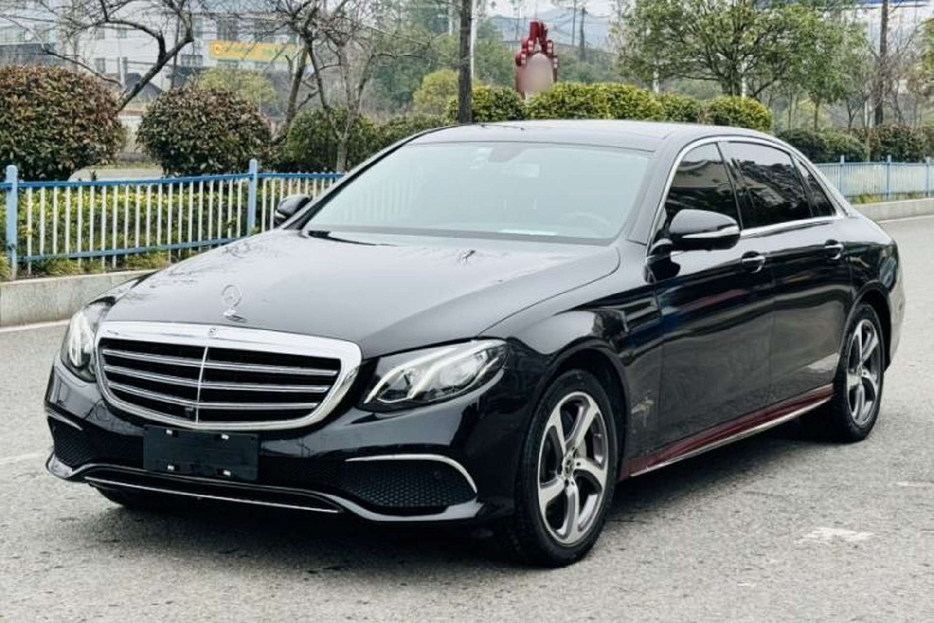 Used Mercedes-Benz E-Class 2019 Restyled E 300 L Sporty and Stylish Edition Front Left 45 Deg