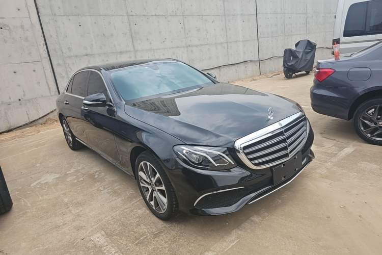 Used Mercedes-Benz E-Class 2019 E 200 L Front Right 45 Deg