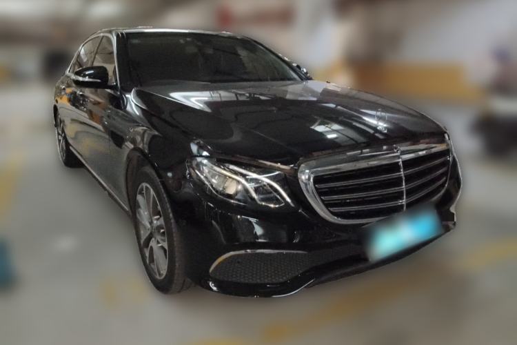 Used Mercedes-Benz E-Class 2019 E 260 L Front Right 45 Deg