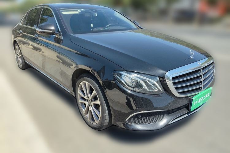 Used Mercedes-Benz E-Class 2019 E 260 L Front Right 45 Deg