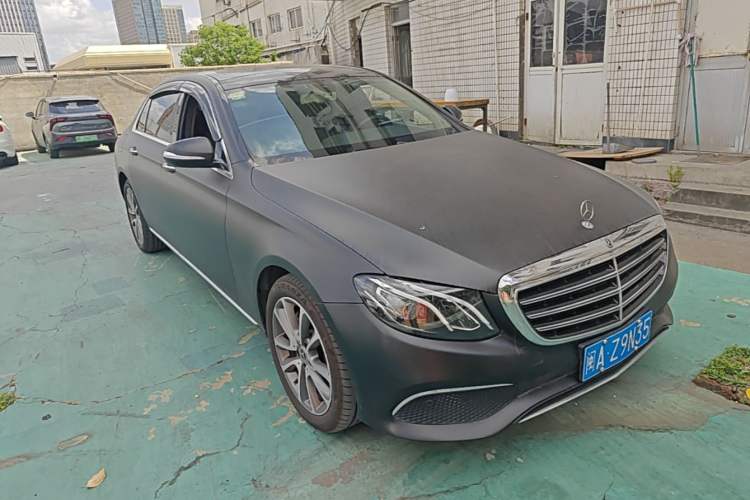 Used Mercedes-Benz E-Class 2019 E 200 L Front Right 45 Deg