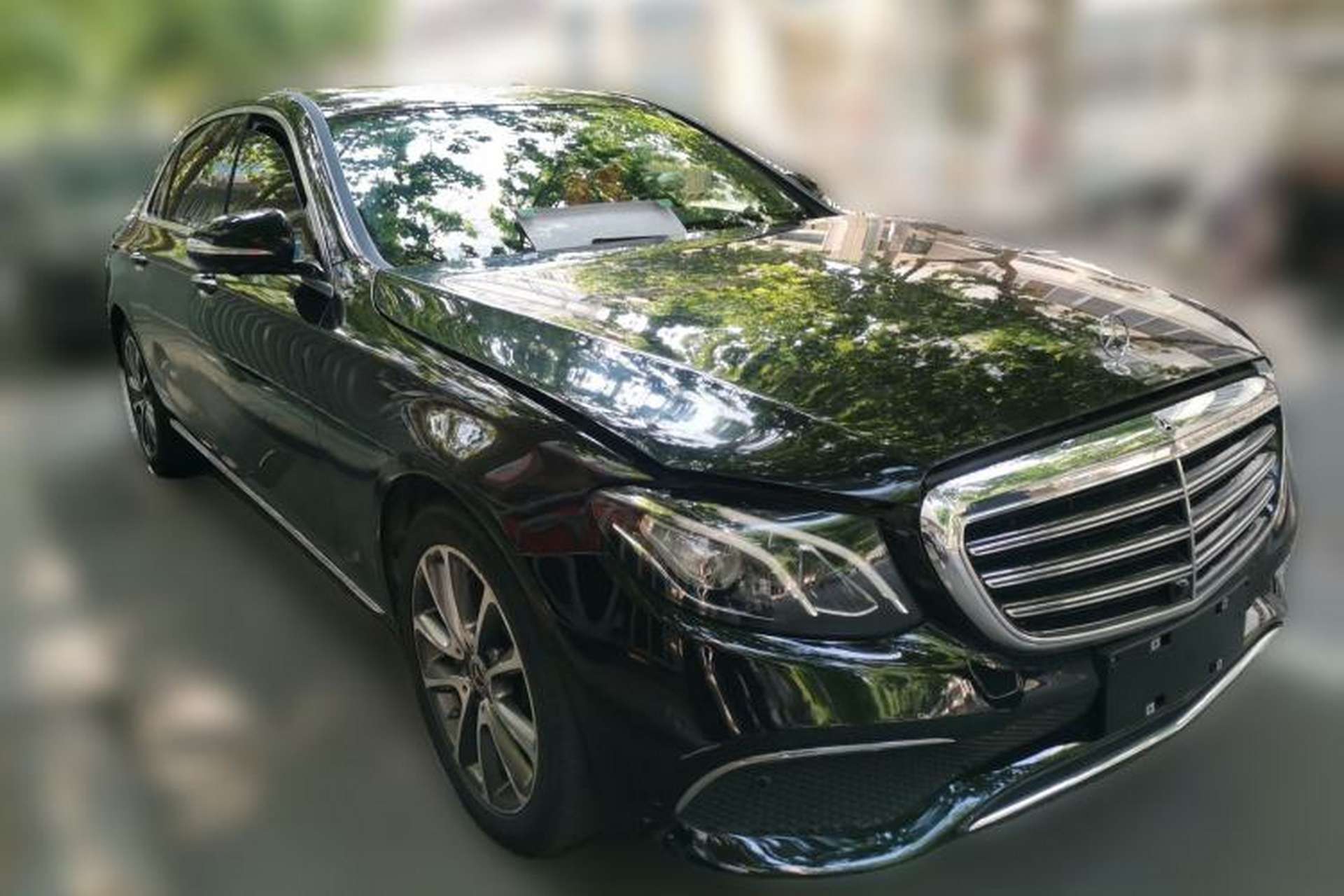 Used Mercedes-Benz E-Class 2019 Restyled E 300 L Luxury Edition Front Right 45 Deg