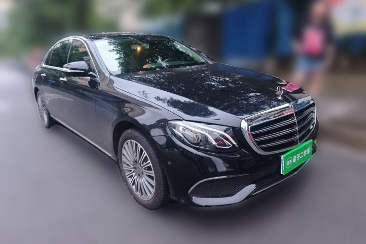 Used Mercedes-Benz E-Class 2019 Restyled E 300 L Luxury Edition Front Right 45 Deg