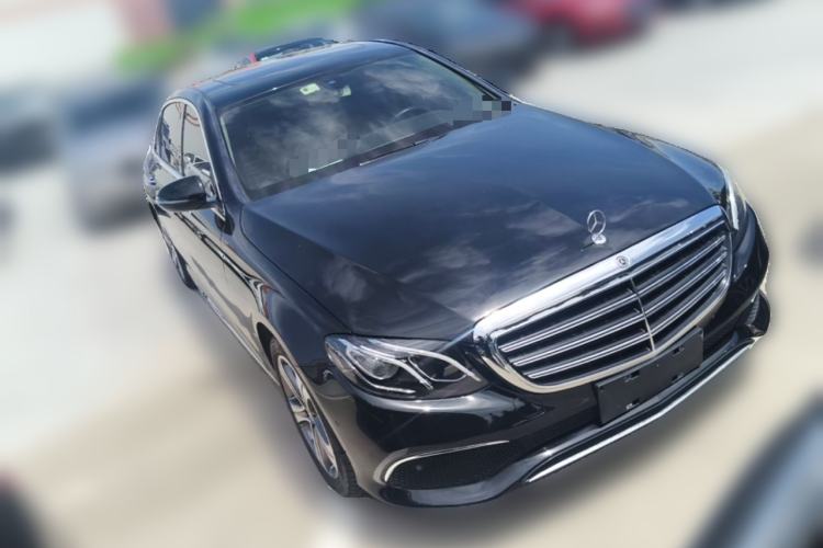 Used Mercedes-Benz E-Class 2019 E 260 L Front Right 45 Deg
