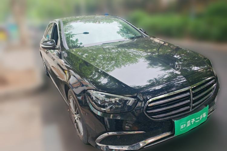 Used Mercedes-Benz E-Class 2019 E 260 L Front Right 45 Deg