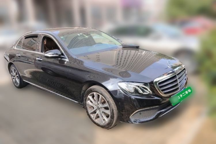 Used Mercedes-Benz E-Class 2019 E 200 L Front Right 45 Deg
