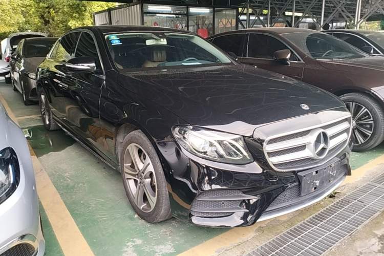 Used Mercedes-Benz E-Class 2019 E 260 L Sport Edition Front Right 45 Deg