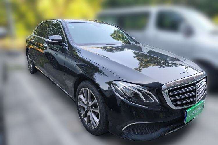 Used Mercedes-Benz E-Class 2019 Facelifted E 300 L Stylish Version Front Right 45 Deg
