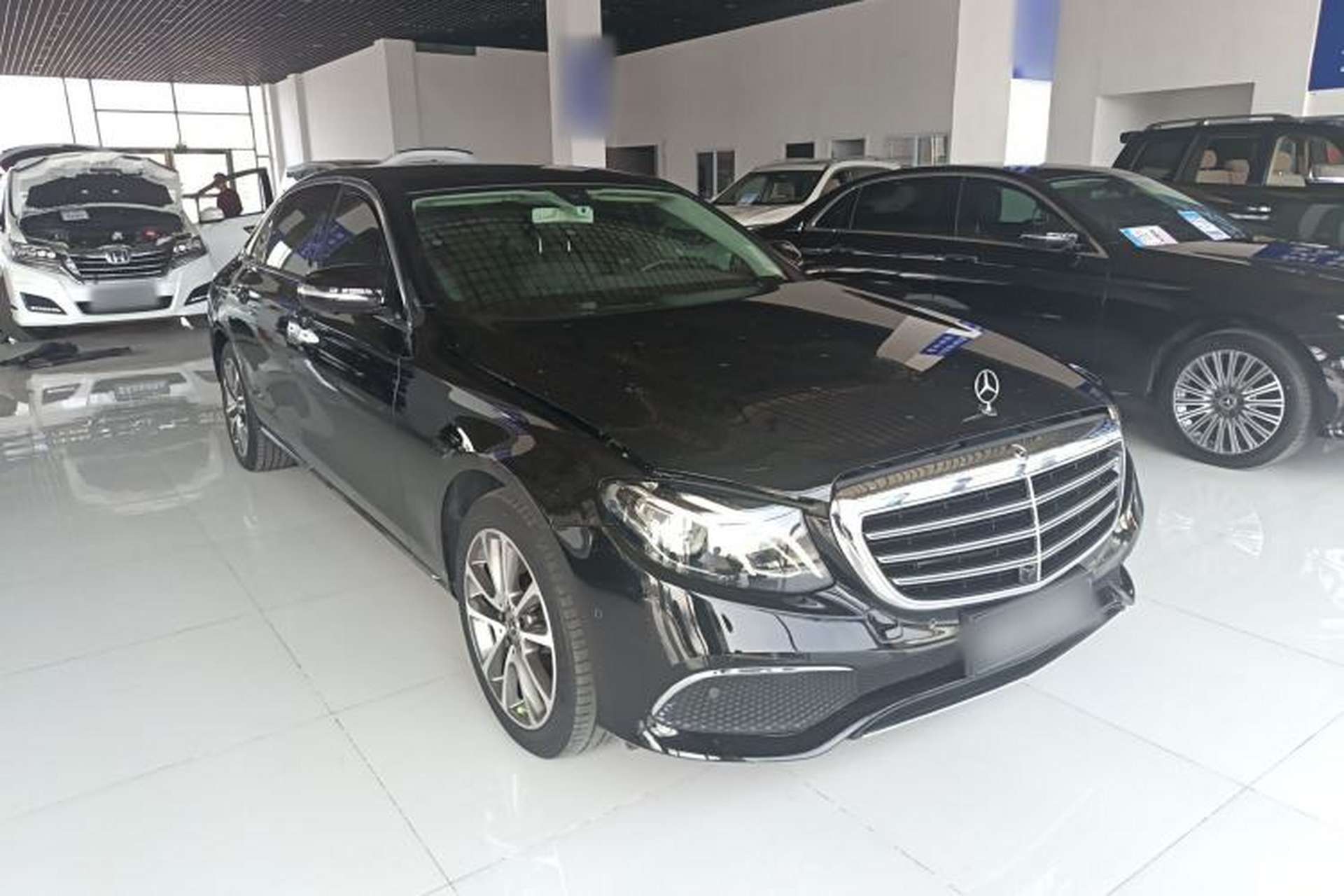 Used Mercedes-Benz E-Class 2019 Restyled E 300 L Luxury Edition Front Right 45 Deg