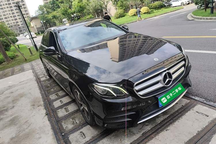 Used Mercedes-Benz E-Class 2019 Restyled E 300 L Sporty and Stylish Edition Front Right 45 Deg