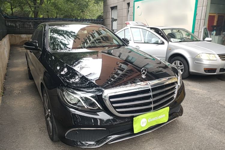 Used Mercedes-Benz E-Class 2019 E 200 L Front Right 45 Deg