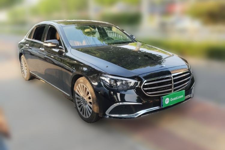 Used Mercedes-Benz E-Class 2019 Restyled E 300 L Luxury Edition Front Right 45 Deg