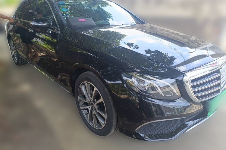 Used Mercedes-Benz E-Class 2019 E 260 L Front Right 45 Deg