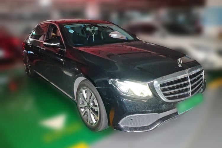 Used Mercedes-Benz E-Class 2019 Restyled E 300 L Luxury Edition Front Right 45 Deg