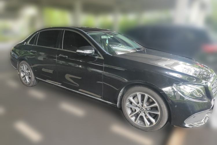 Used Mercedes-Benz E-Class 2019 Restyled E 300 L Luxury Edition Front Right 45 Deg