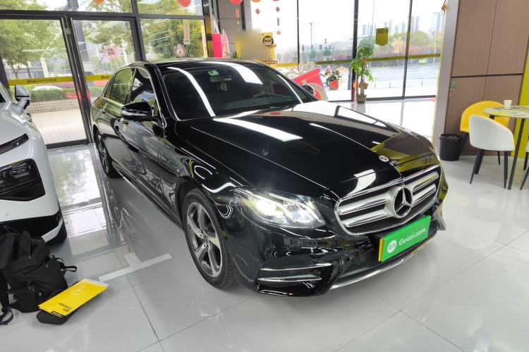 Used Mercedes-Benz E-Class 2019 E 300 L Sporty and Stylish Model Front Right 45 Deg