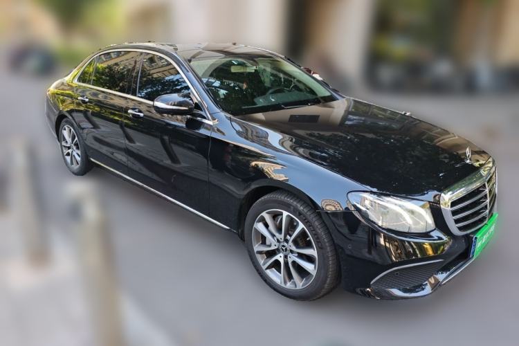 Used Mercedes-Benz E-Class 2019 Restyled E 300 L Luxury Edition Front Right 45 Deg