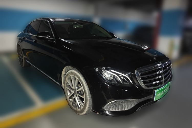 Used Mercedes-Benz E-Class 2019 Restyled E 300 L Luxury Edition Front Right 45 Deg