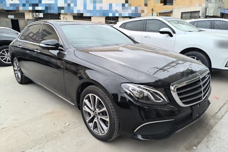 Used Mercedes-Benz E-Class 2019 Restyled E 300 L Luxury Edition Front Right 45 Deg