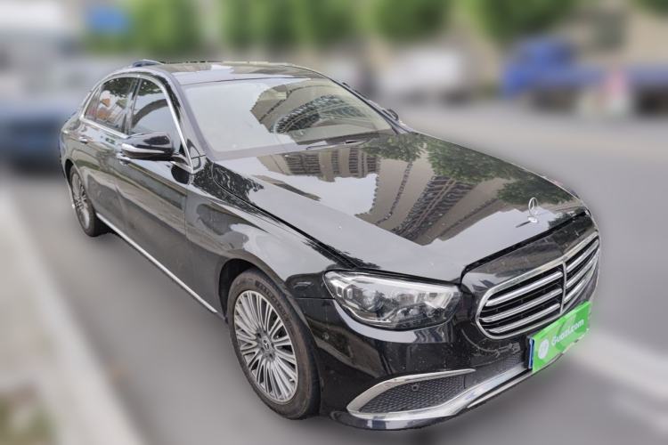 Used Mercedes-Benz E-Class 2019 E 200 L Front Right 45 Deg