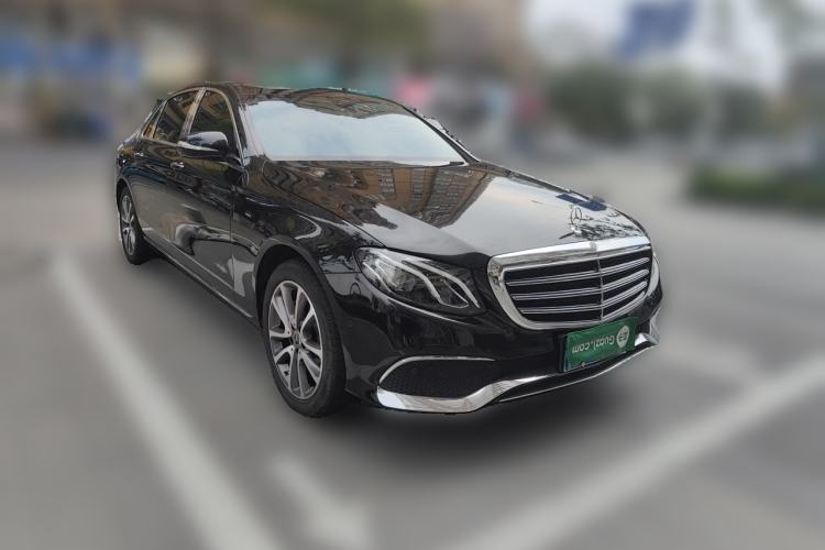 Used Mercedes-Benz E-Class 2019 E 260 L Front Right 45 Deg