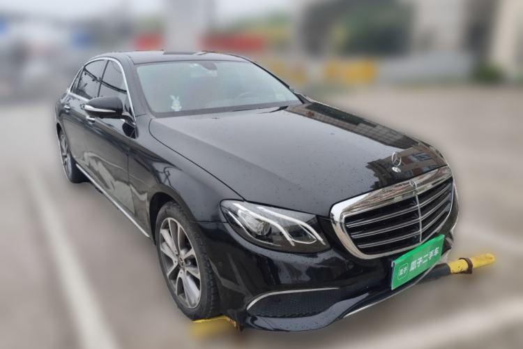 Used Mercedes-Benz E-Class 2019 Restyled E 300 L Luxury Edition Front Right 45 Deg