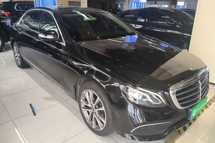 Used Mercedes-Benz E-Class 2019 E 200 L Front Right 45 Deg