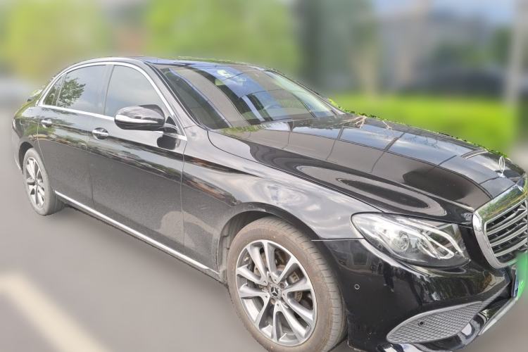 Used Mercedes-Benz E-Class 2019 E 260 L 4MATIC Front Right 45 Deg
