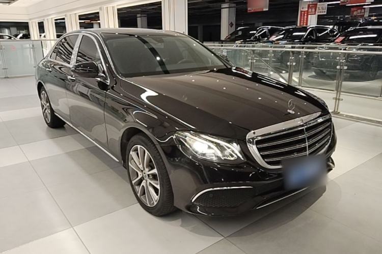 Used Mercedes-Benz E-Class 2019 E 200 L Front Right 45 Deg