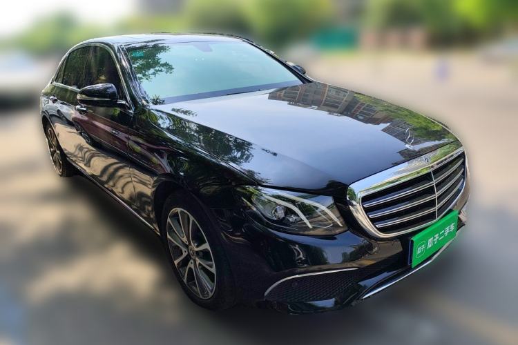 Used Mercedes-Benz E-Class 2019 E 260 L Front Right 45 Deg