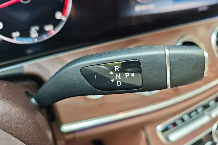 Used Mercedes-Benz E-Class 2019 Facelifted E 300 L Stylish Version Gear Lever