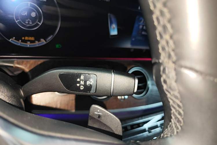 Used Mercedes-Benz E-Class 2019 E 200 L Gear Lever