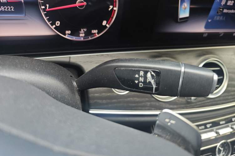Used Mercedes-Benz E-Class 2019 Restyled E 300 L Sporty and Stylish Edition Gear Lever
