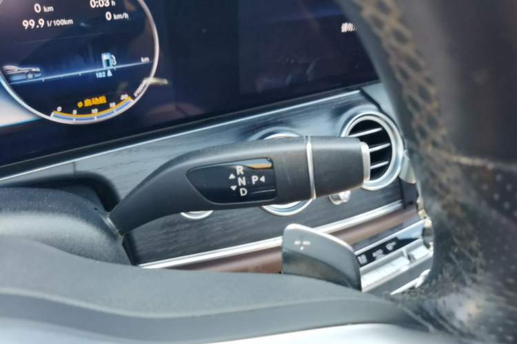 Used Mercedes-Benz E-Class 2019 Restyled E 300 L Sporty and Stylish Edition Gear Lever