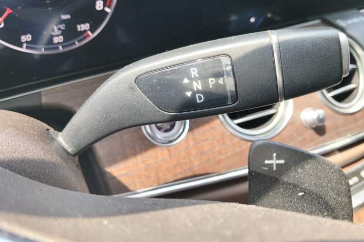 Used Mercedes-Benz E-Class 2019 E 260 L Gear Lever