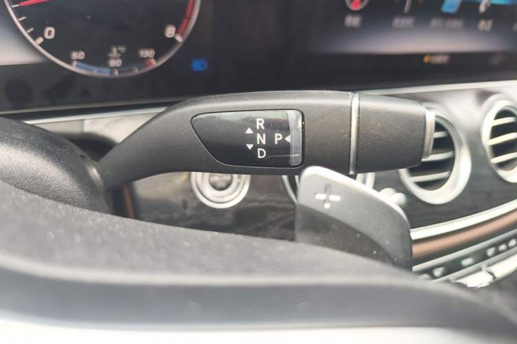 Used Mercedes-Benz E-Class 2019 E 300 L Sporty and Stylish Model Gear Lever
