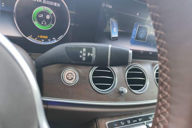 Used Mercedes-Benz E-Class 2019 Facelifted E 300 L Stylish Version Gear Lever