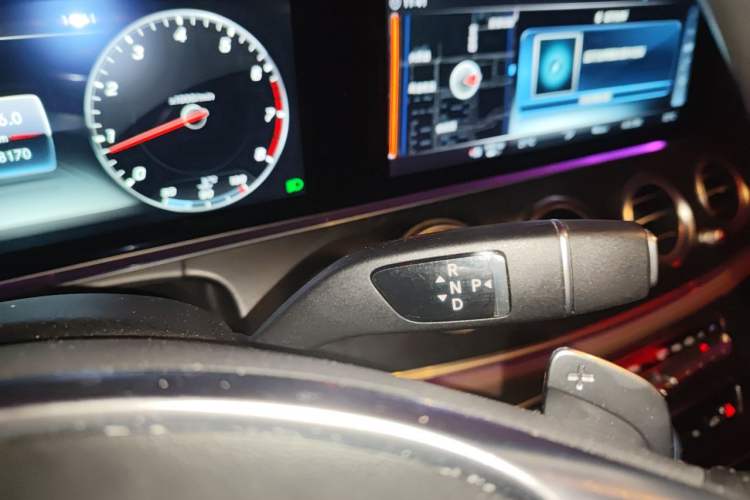 Used Mercedes-Benz E-Class 2019 E 300 L Sporty and Stylish Model Gear Lever