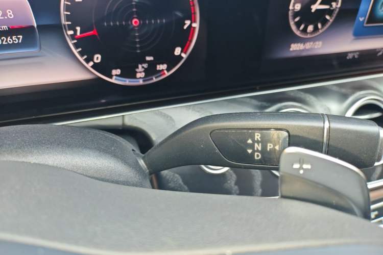 Used Mercedes-Benz E-Class 2019 Restyled E 300 L Sport Luxury Edition Gear Lever
