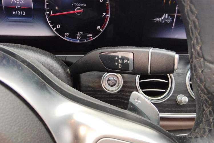 Used Mercedes-Benz E-Class 2019 Restyled E 300 L Sport Luxury Edition Gear Lever