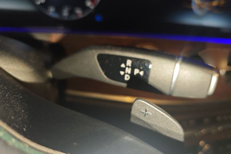 Used Mercedes-Benz E-Class 2019 Facelifted E 300 L Stylish Version Gear Lever