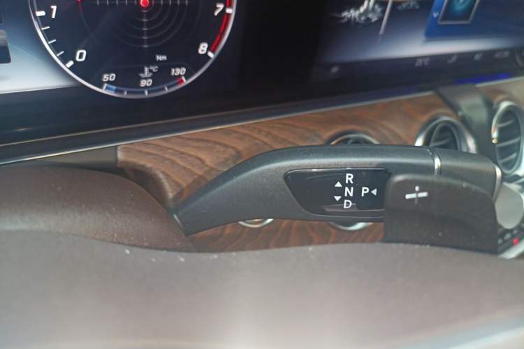 Used Mercedes-Benz E-Class 2019 Restyled E 300 L Luxury Edition Gear Lever