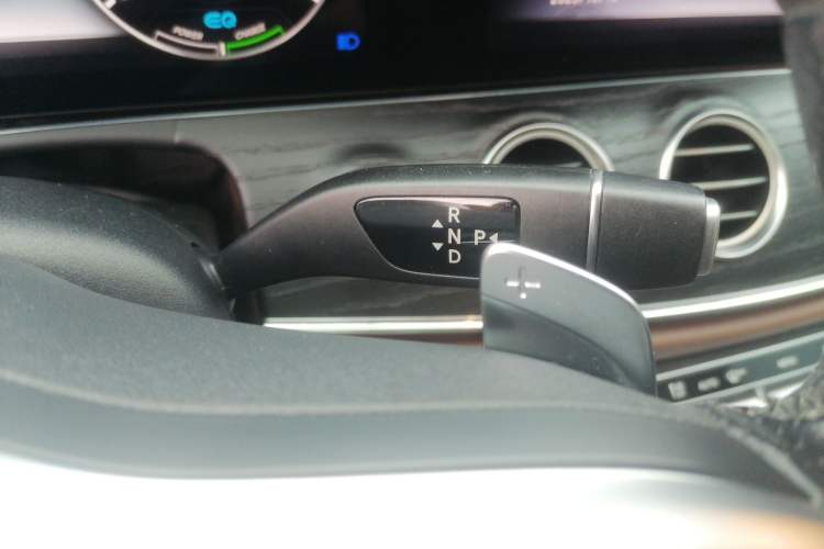 Used Mercedes-Benz E-Class 2019 E 260 L Sport Edition Gear Lever