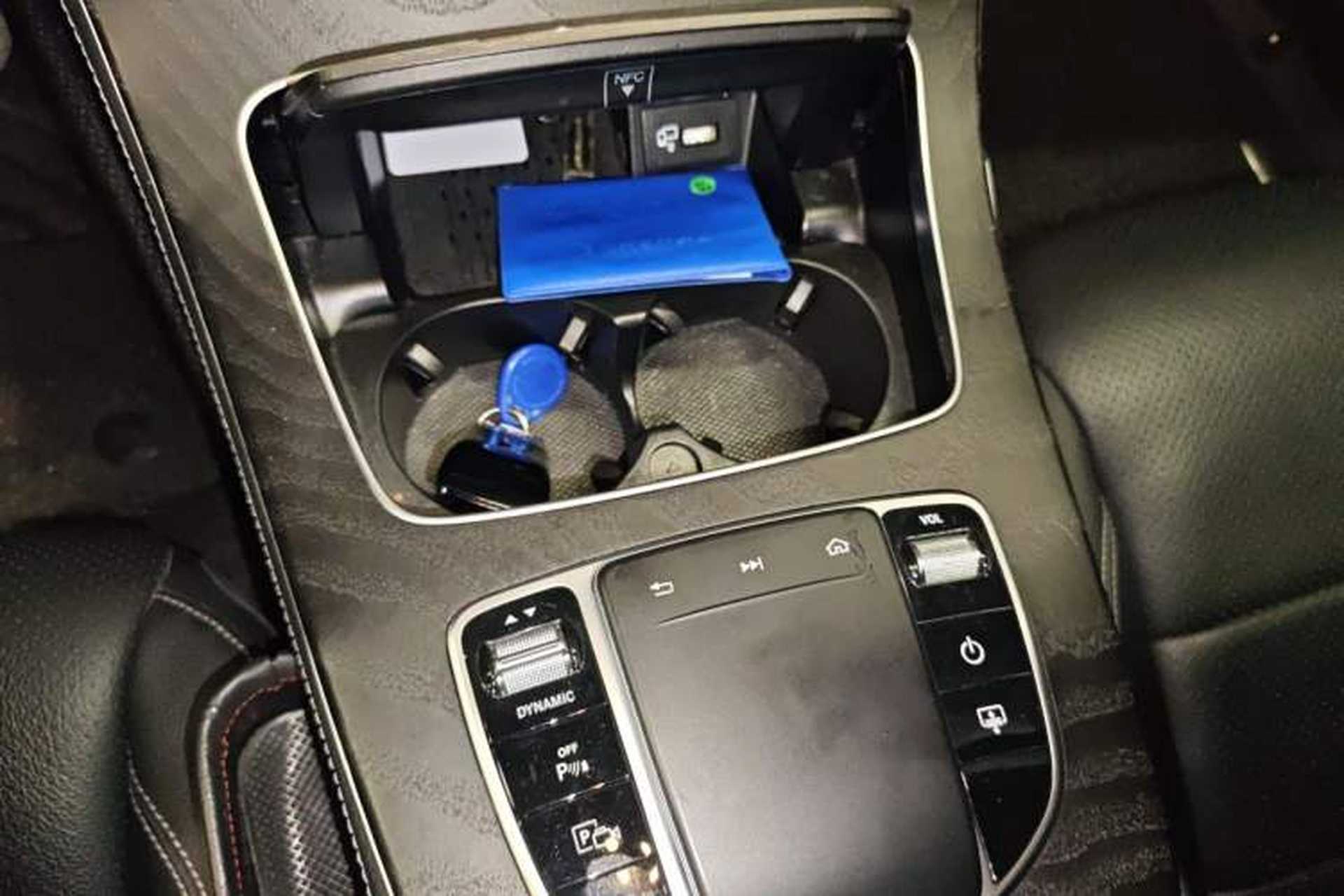 Used Mercedes-Benz E-Class 2019 Restyled E 300 L Sport Luxury Edition Gear Lever