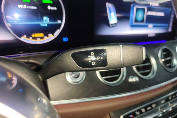 Used Mercedes-Benz E-Class 2019 E 260 L Sport Edition Gear Lever