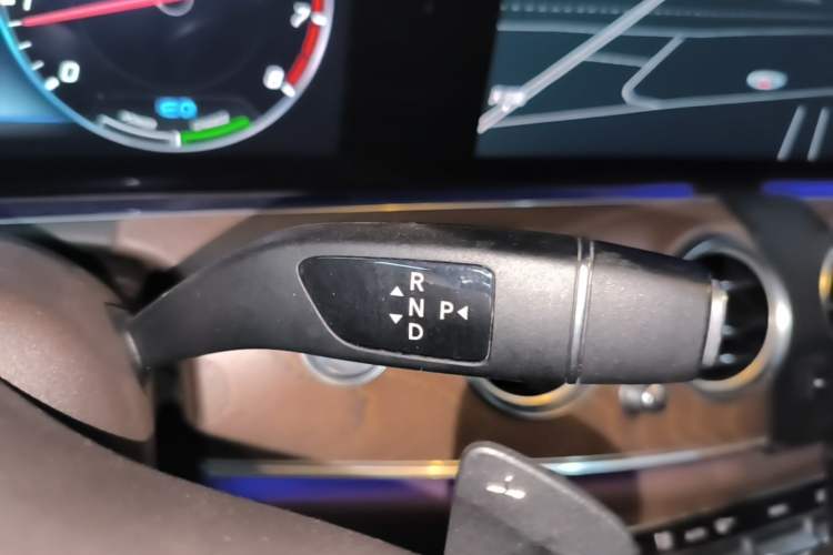Used Mercedes-Benz E-Class 2019 E 260 L Gear Lever