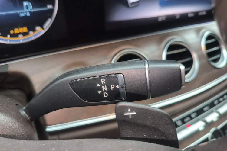 Used Mercedes-Benz E-Class 2019 Facelifted E 300 L Stylish Version Gear Lever