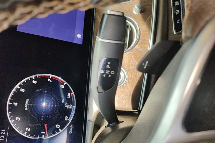 Used Mercedes-Benz E-Class 2019 E 200 L Gear Lever